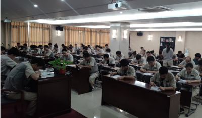 素質(zhì)就業(yè)，技能立業(yè)